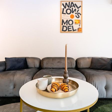 Roots One - Lakeview Escape With Balcony & Parking Bucharest Exterior photo